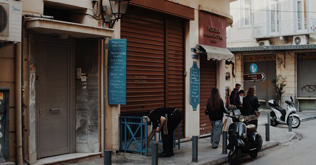 boutique officielle de l'olympique de marseille : découvrez les maillots, accessoires et merchandising authentiques du club.