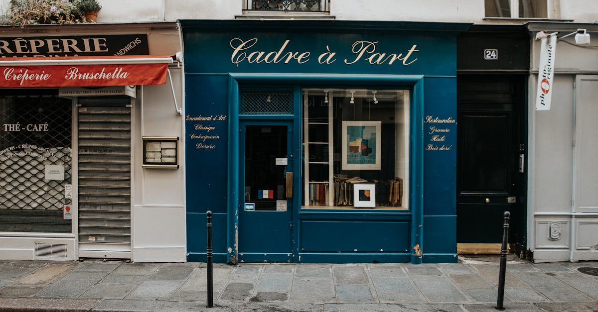 découvrez la boutique officielle paris 2024 : vêtements, accessoires et souvenirs exclusifs pour soutenir les jeux olympiques et paralympiques.