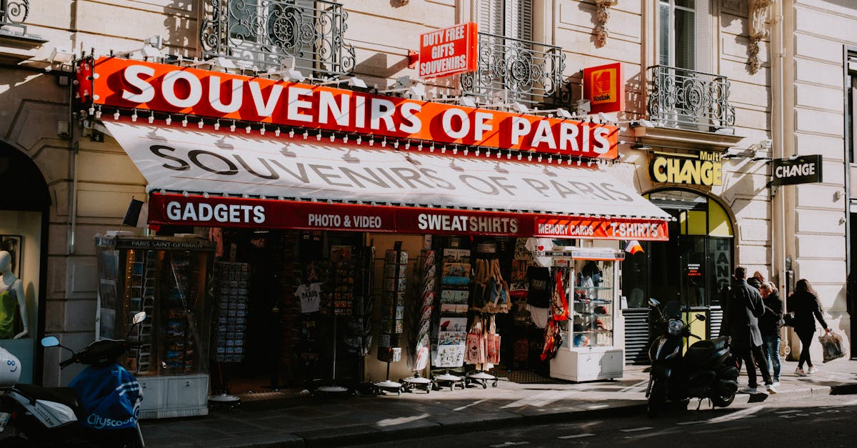 découvrez la boutique officielle du paris saint-germain : articles authentiques, maillots, accessoires et souvenirs pour tous les fans du club de football parisien.