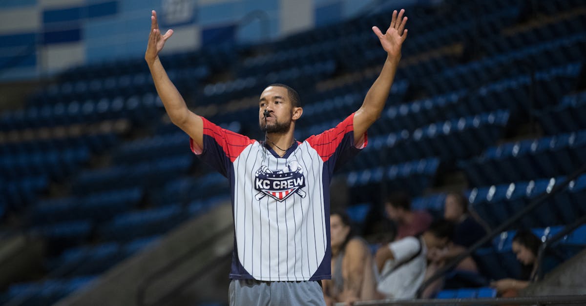 découvrez la boutique officielle du racing club strasbourg : maillots, accessoires et articles exclusifs pour tous les supporters du club alsacien.