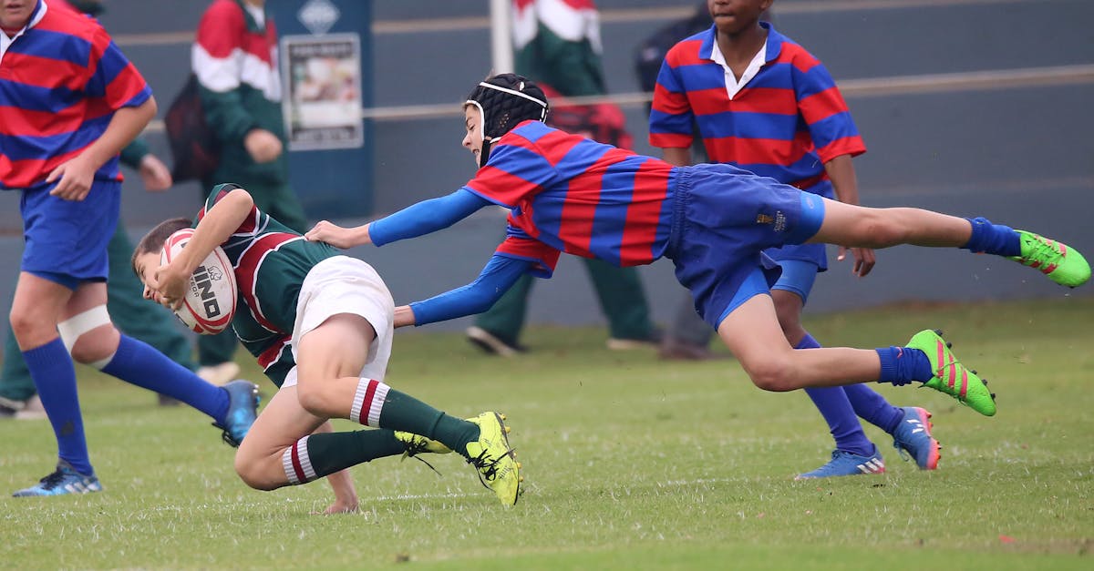 découvrez notre équipement de rugby de haute qualité pour tous les niveaux. protège-toi avec nos casques, protège-dents, maillots et accessoires indispensables.