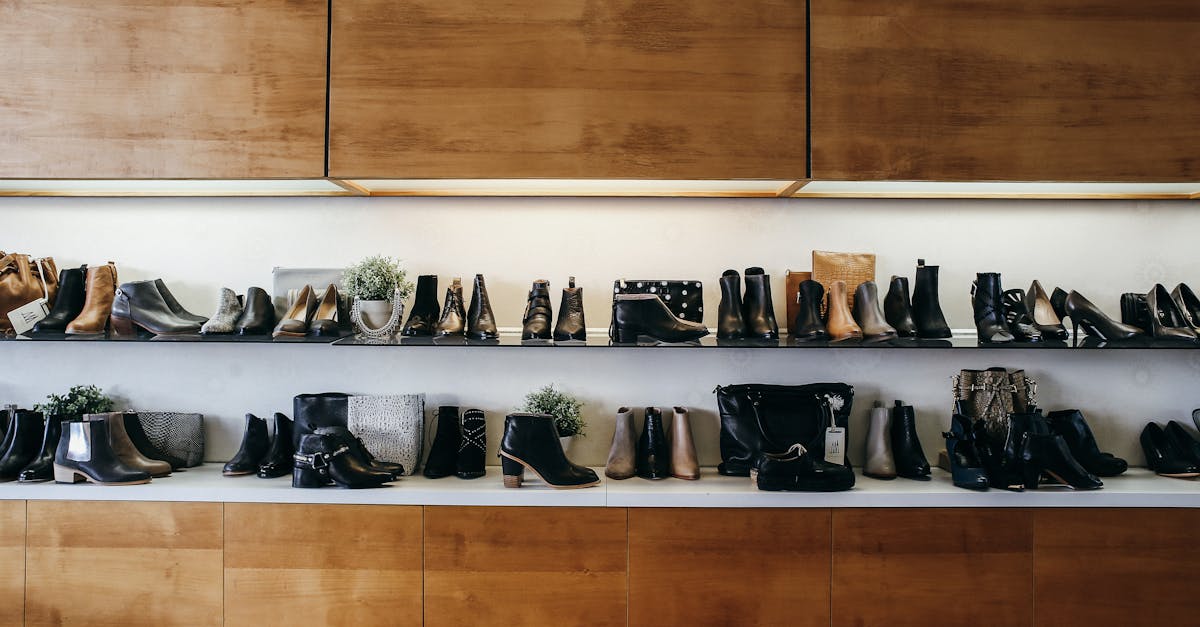 découvrez notre magasin de chaussures offrant une large sélection de modèles pour tous les styles et tous les âges. qualité, confort et tendance garantis !