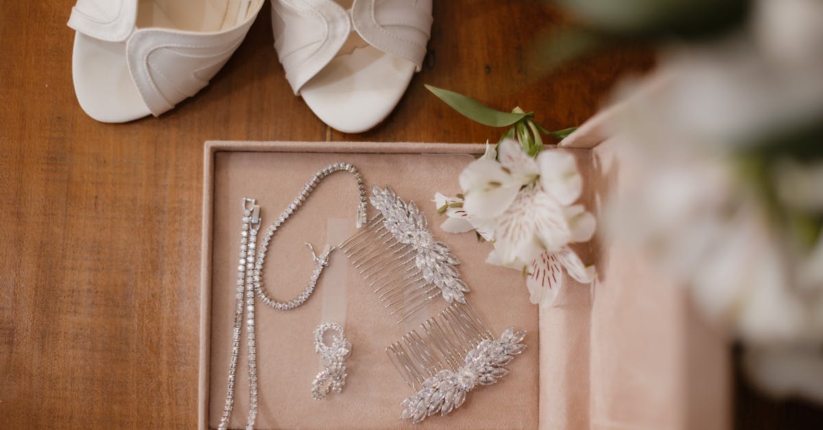 découvrez tous les essentiels pour un mariage parfait : accessoires, décorations et idées incontournables pour célébrer votre journée unique avec style et élégance.