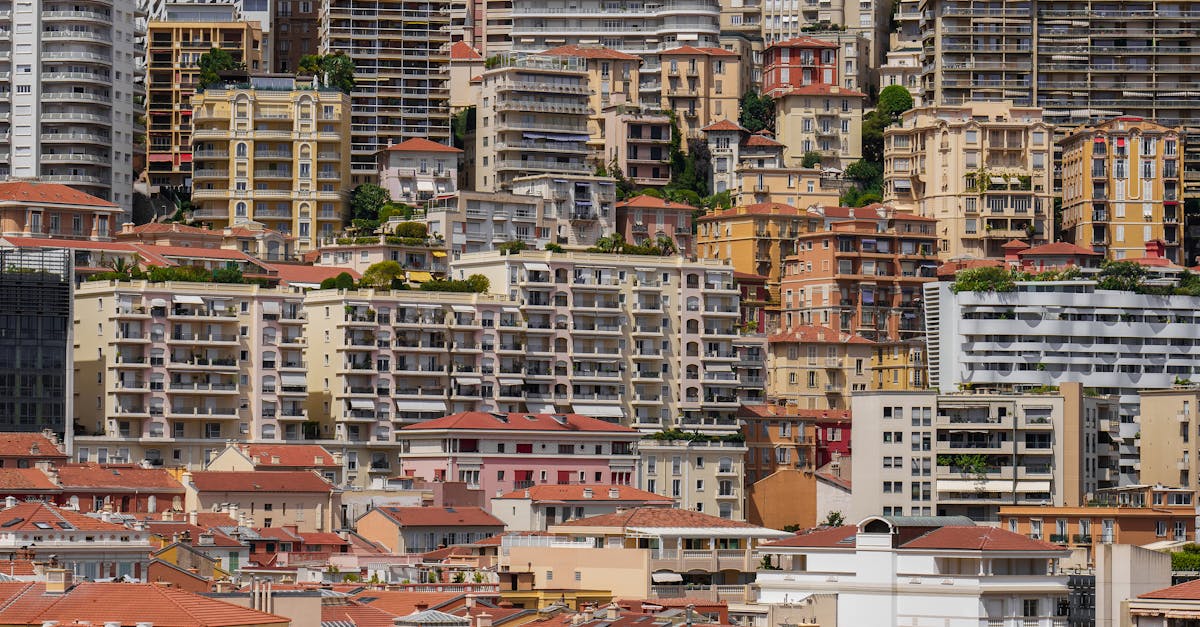 découvrez la boutique officielle de l'as monaco et trouvez tous les produits officiels du club : maillots, accessoires, et bien plus encore pour soutenir les rouge et blanc.
