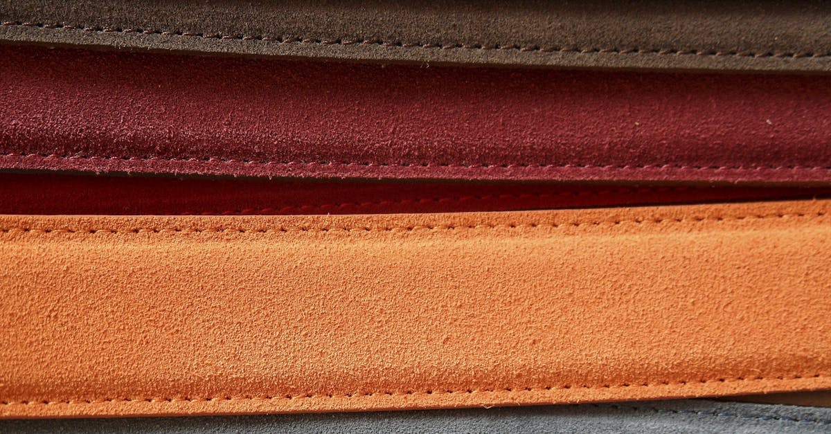 découvrez notre boutique de ceintures : une large sélection de ceintures en cuir, tissu et matériaux variés pour tous les styles et toutes les occasions.