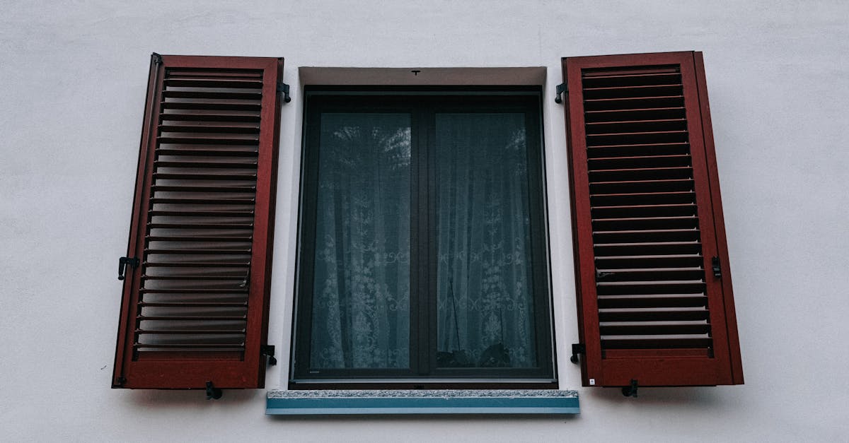 découvrez les meilleurs volets pour votre maison : qualité, durabilité et style au rendez-vous pour sublimer vos fenêtres.