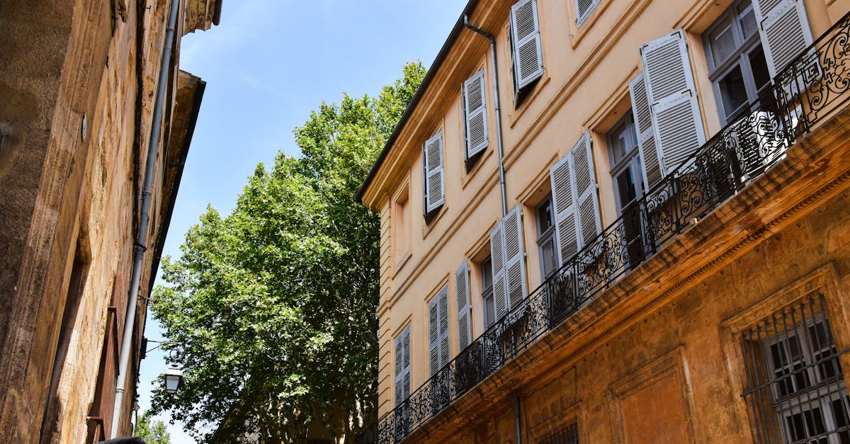 découvrez cezanne boutique hotel à aix-en-provence, un lieu élégant alliant confort moderne et charme provençal pour un séjour inoubliable au cœur de la ville.