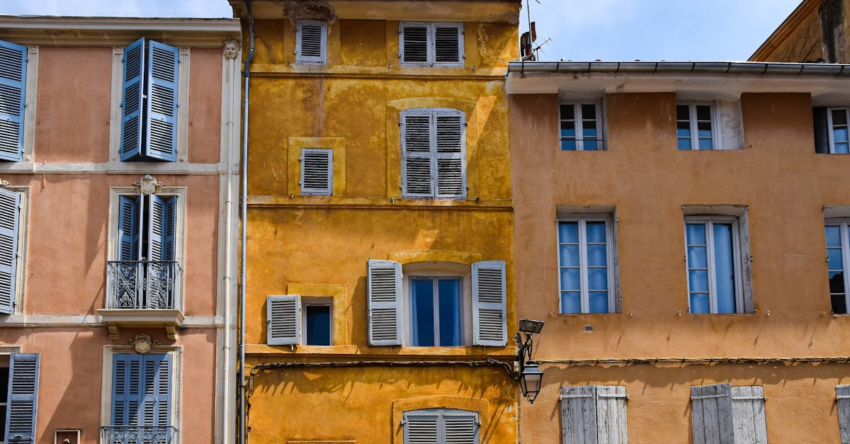 découvrez le cezanne boutique hotel à aix-en-provence, un établissement élégant alliant charme provençal et confort moderne pour un séjour inoubliable au cœur de la ville.