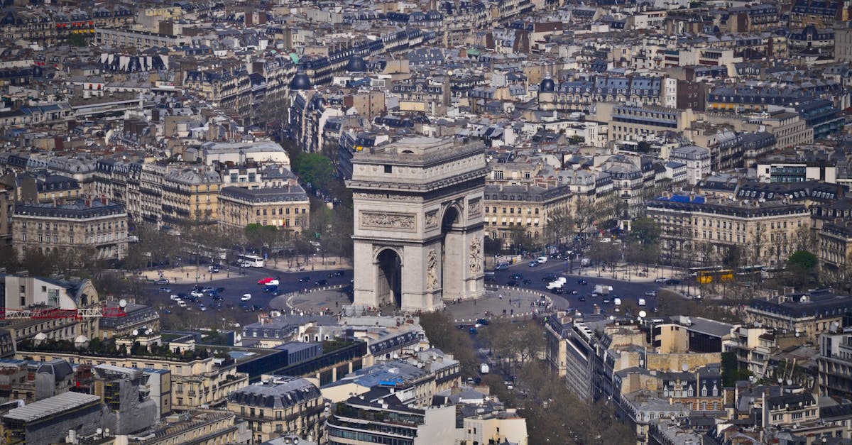 découvrez le guide ultime du shopping sur les champs-élysées : boutiques de luxe, meilleures adresses, conseils et astuces pour une expérience shopping inoubliable à paris.