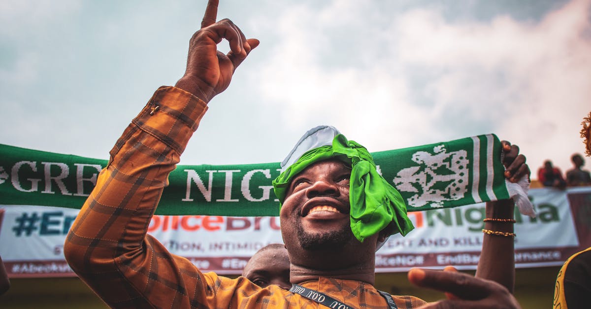 découvrez les essentiels pour les fans de football : équipements, accessoires et conseils pour vivre pleinement votre passion du foot.