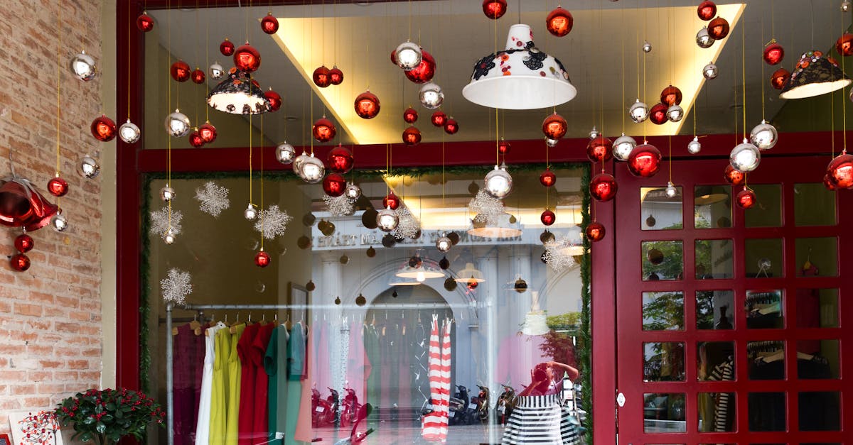 découvrez la boutique fragonard, spécialiste des parfums, cosmétiques et accessoires de luxe, alliant tradition et élégance française.