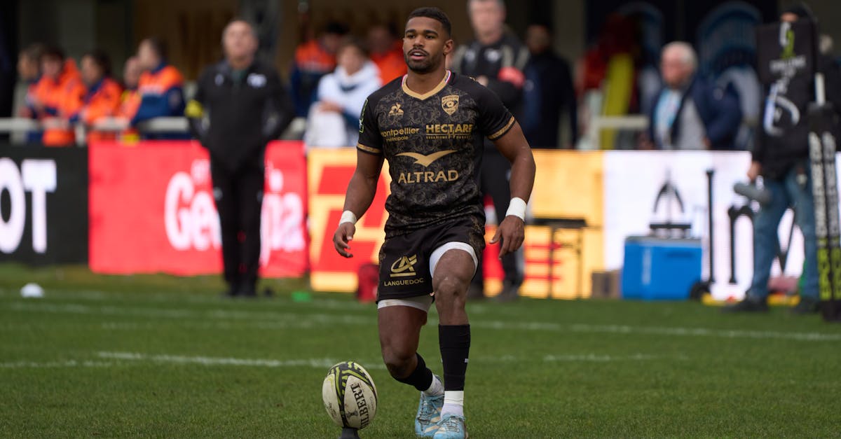 découvrez notre collection officielle de produits dérivés france rugby : maillots, accessoires et équipements pour tous les fans de rugby français.