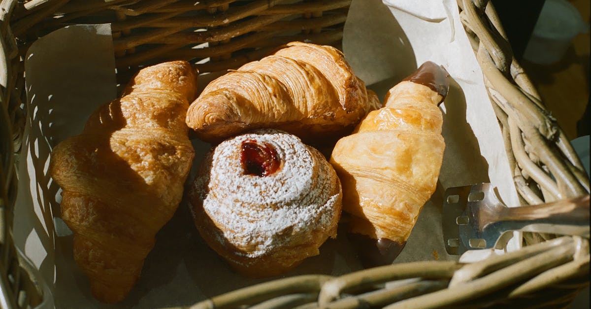 découvrez nos pâtisseries gourmandes, alliant saveurs authentiques et artisanat de qualité pour un plaisir exquis à chaque bouchée.