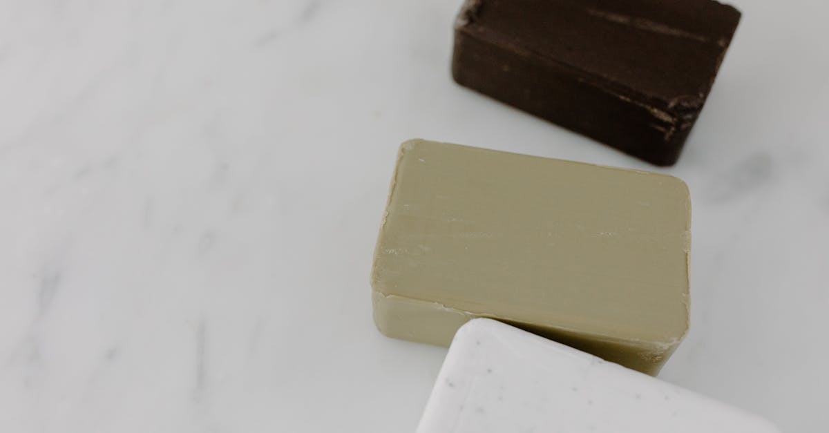 découvrez marseille soap, le savon naturel emblématique de la provence, reconnu pour ses vertus nettoyantes et son parfum authentique.