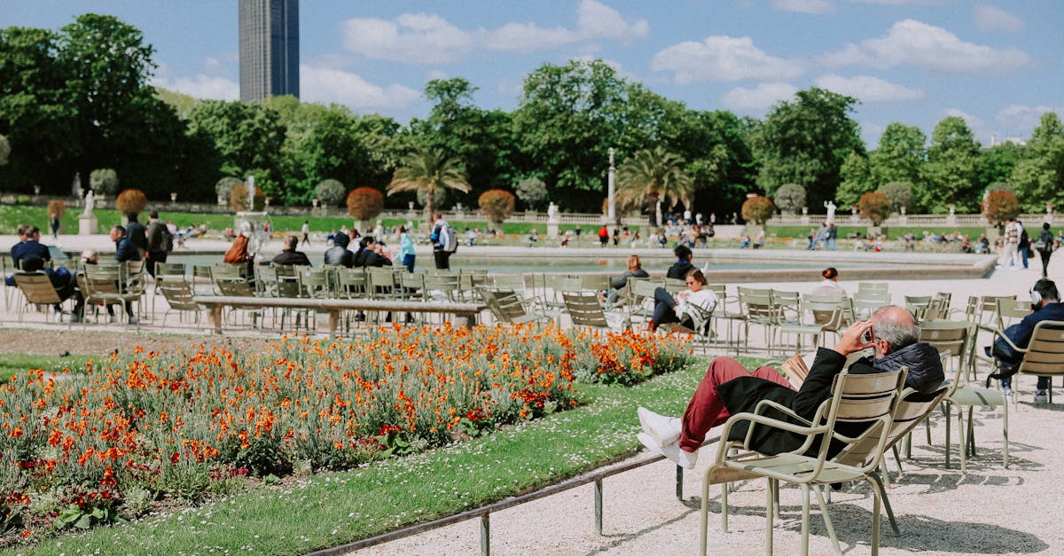 découvrez les boutiques de la station montparnasse, un lieu idéal pour faire du shopping varié au cœur de paris.