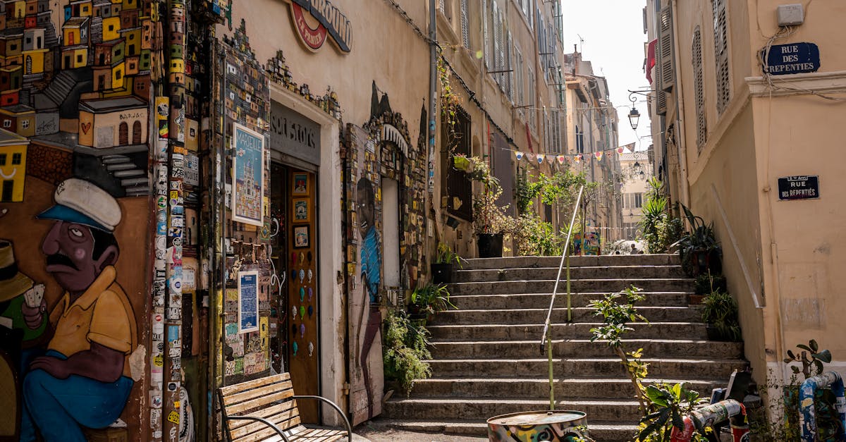découvrez la boutique officielle de l'olympique de marseille : vêtements, accessoires et équipements pour tous les fans de l'om. qualité et passion garanties !
