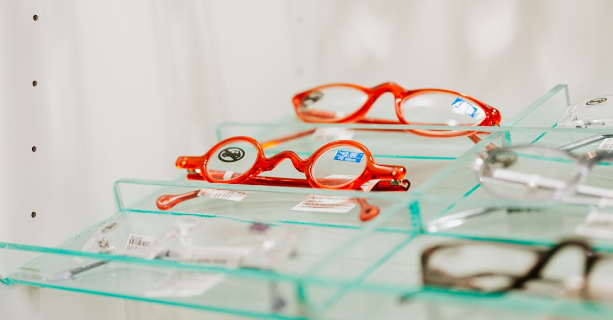 découvrez notre boutique d'optique offrant une large gamme de lunettes de vue, lunettes de soleil et lentilles de contact pour tous les styles et besoins.