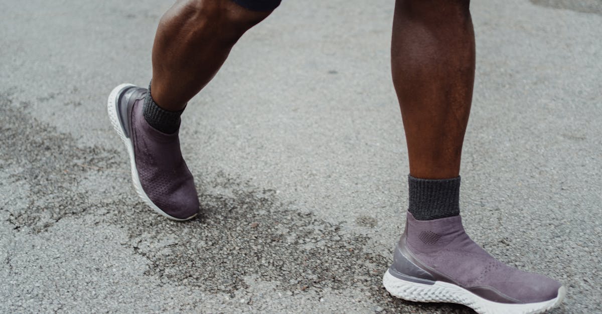 découvrez notre sélection de chaussures de running alliant confort, performance et style pour tous les niveaux de coureurs.