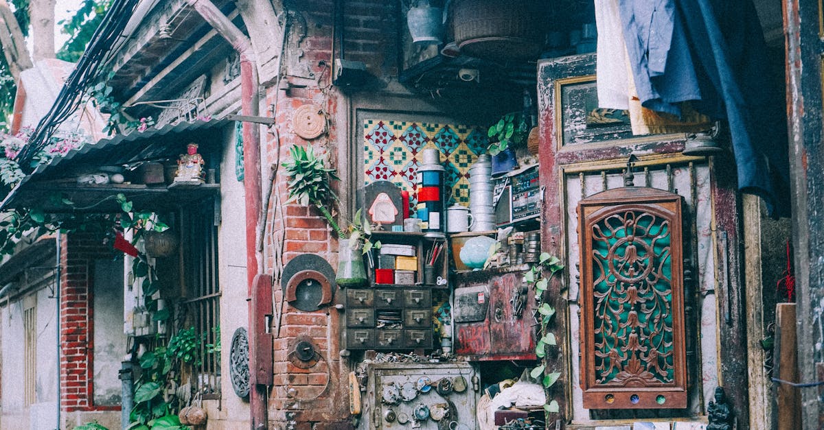 découvrez l'upcycling : transformez vos objets et matériaux usagés en pièces uniques et écoresponsables pour un mode de vie durable.