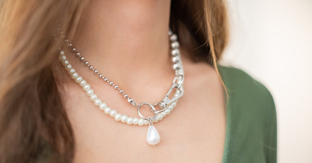 découvrez les dernières tendances de la mode féminine pour être élégante et stylée en toutes circonstances.